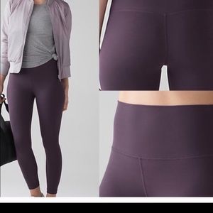 Lululemon 7/8 Align in Black Currant